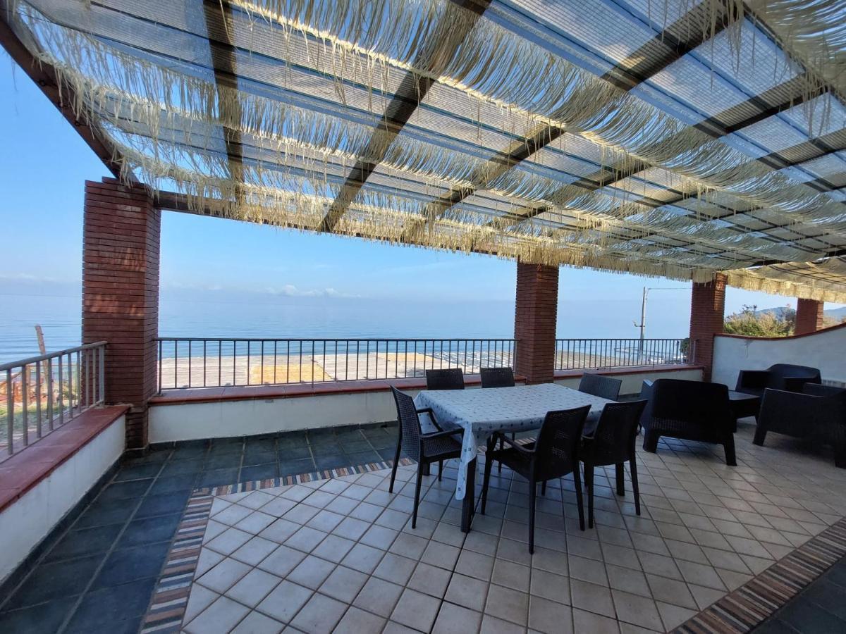 Waikiki Beach Apartments Santa Maria di Castellabate Exterior foto